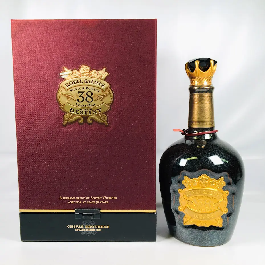 ロイヤルサルート 38年熟成 40% ストーンオブデスティニー700ml ローヤルサルート 38年 ストーン・オブ・ディスティニー - お