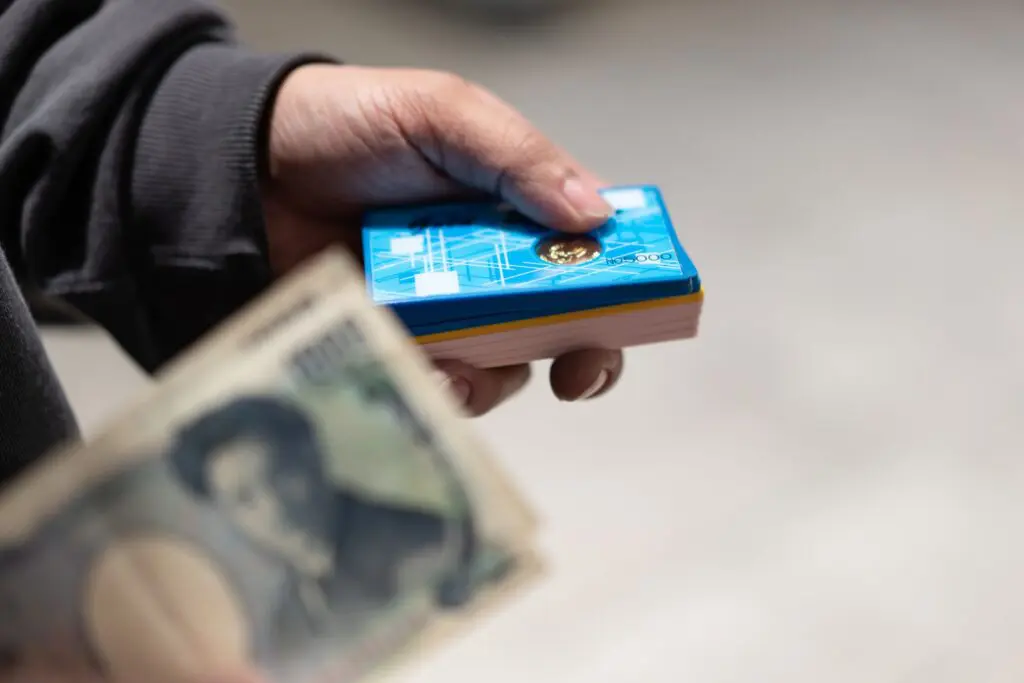 金・ダイヤの買取ならまねきや
