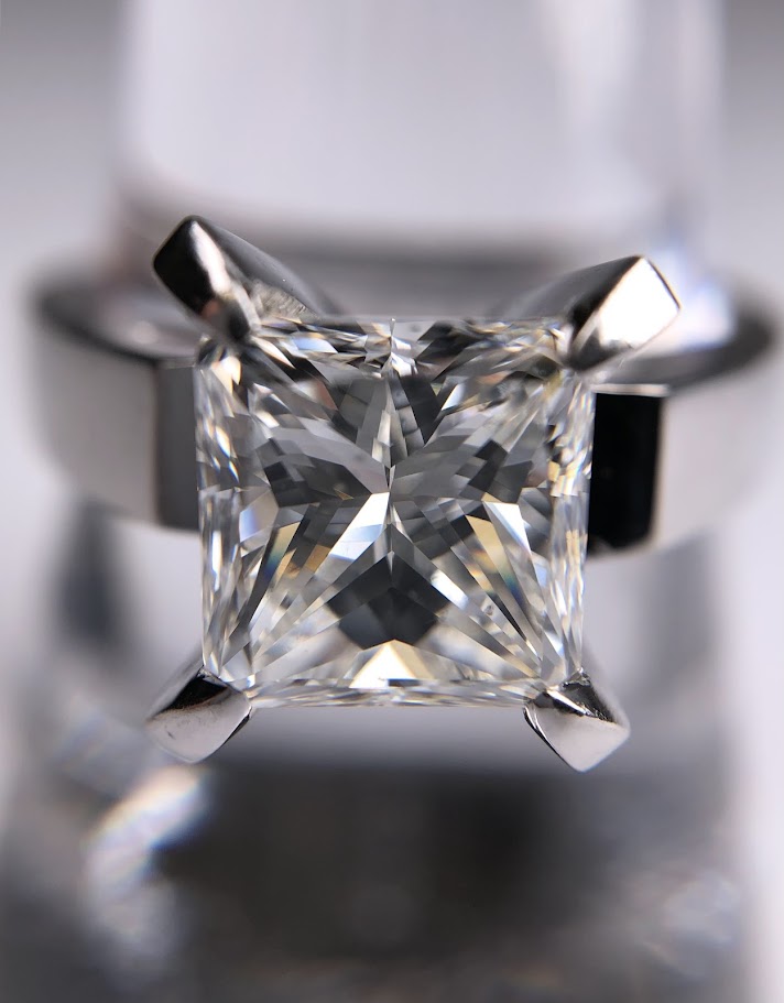 Pt900 3.08ct プリンセスカット ダイヤリング