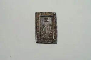 金・ダイヤの買取ならまねきや