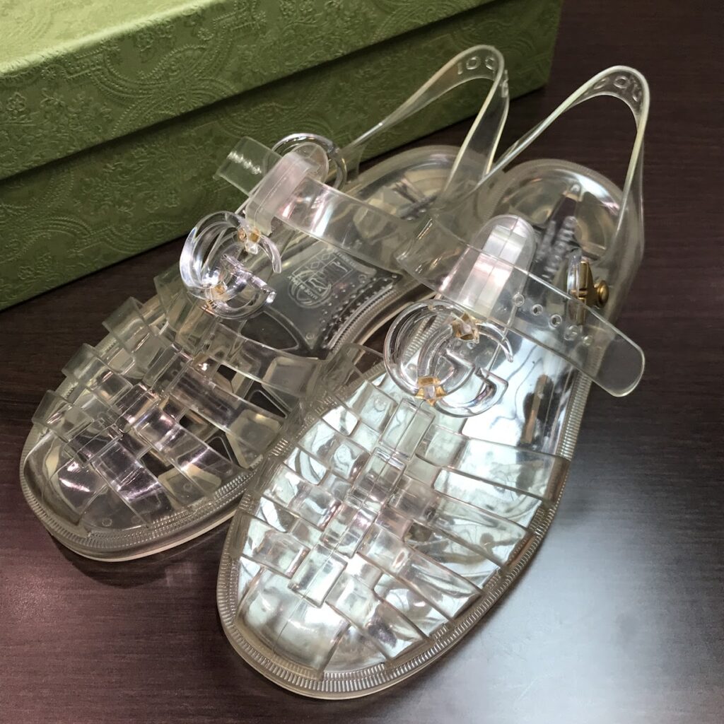 グッチ GGマーモント クリアラバーサンダル