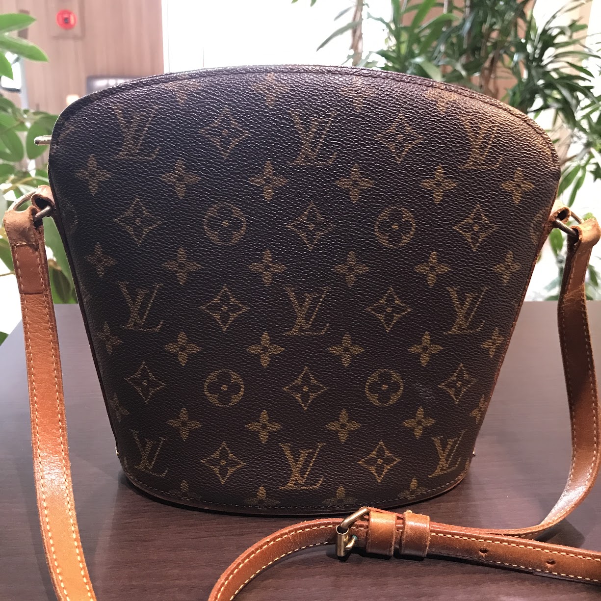 ヴィトン モノグラム ドルーオ M51290 