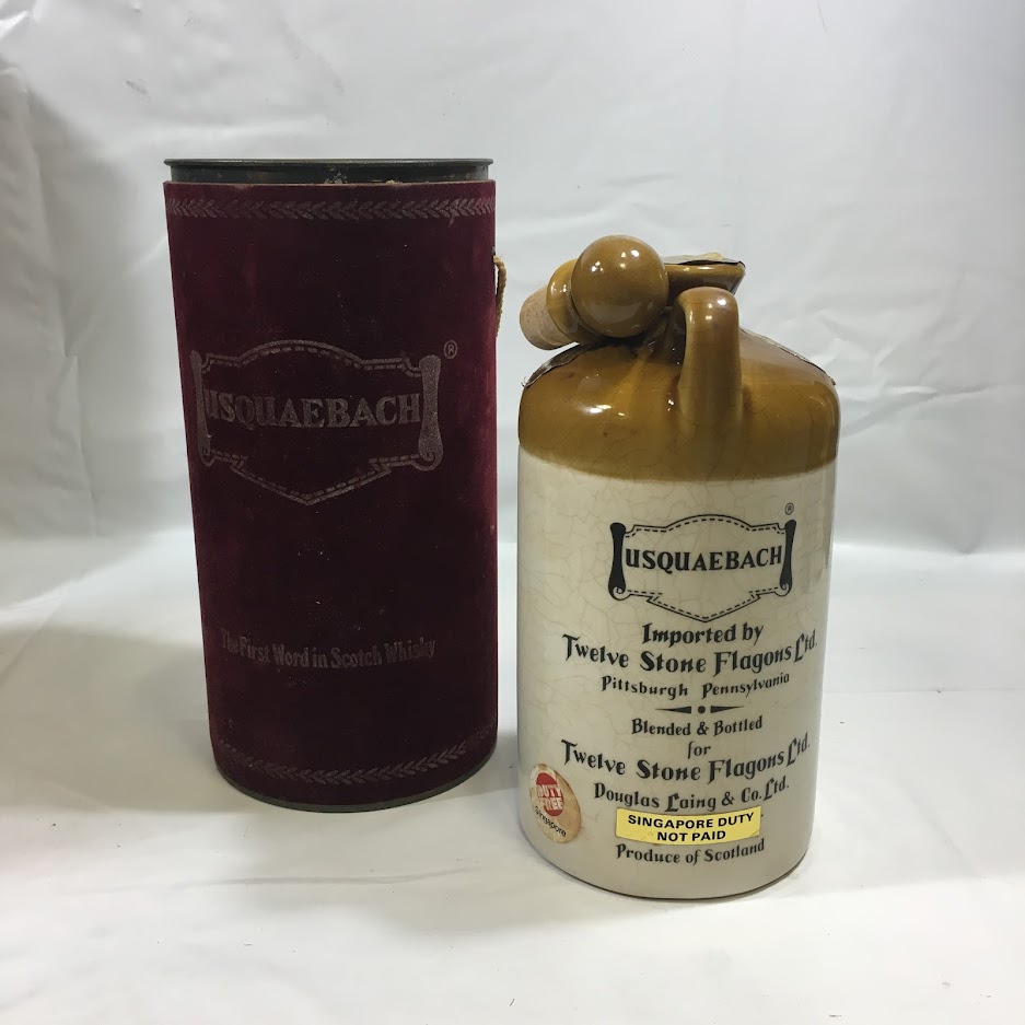 スコッチウイスキー ウシュクベ 陶器ボトル入り