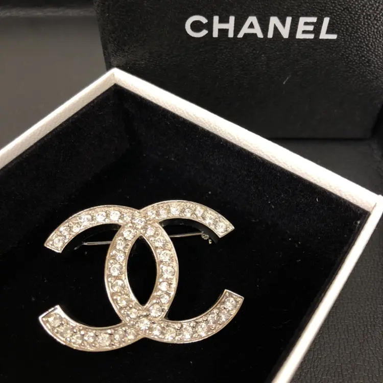 【在庫有】シャネル ココマークブローチ 1点限り・存在感抜群！ シャネル CHANEL ココマークブローチ メッキ、メタル ジュエリー