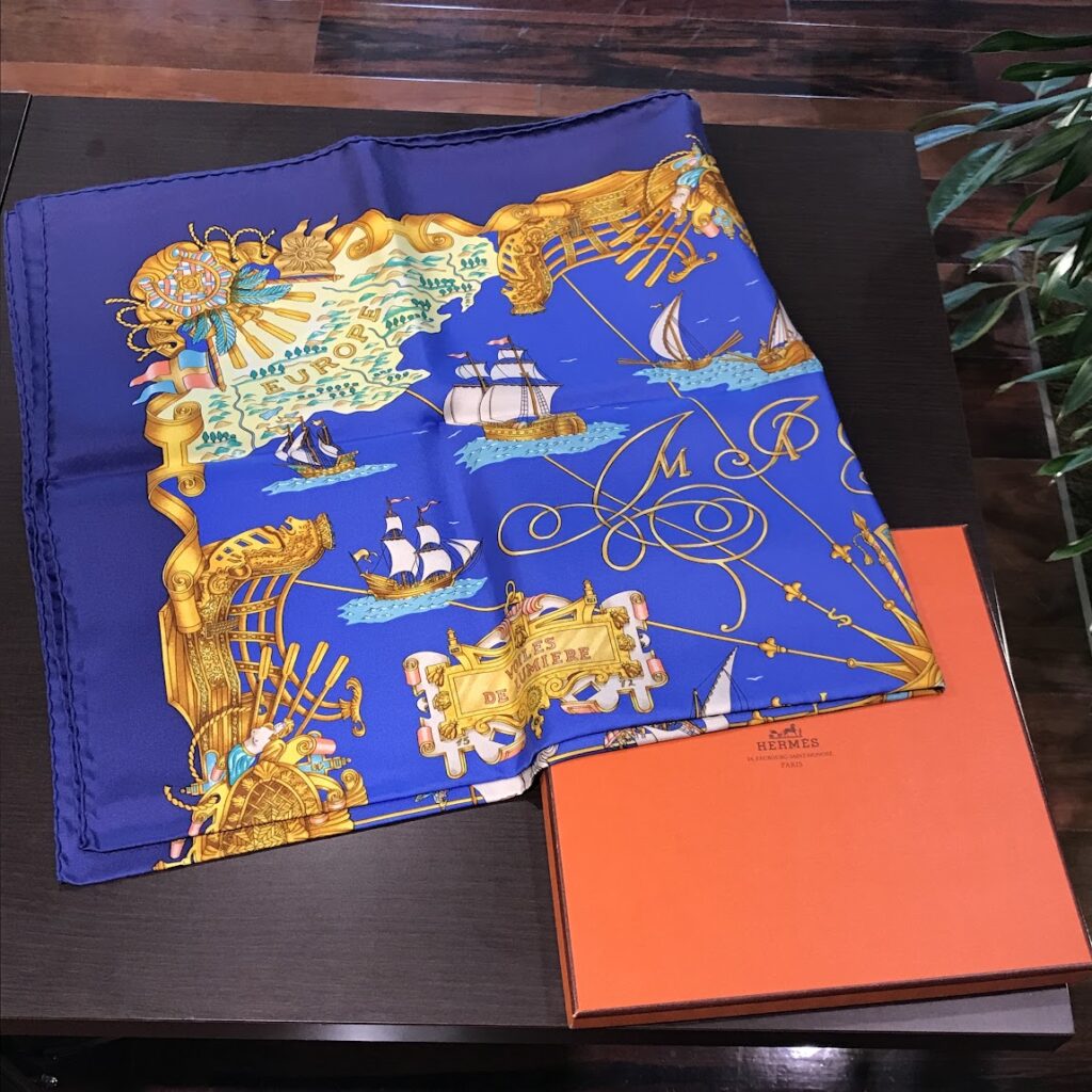 エルメス カレ90 VOILES DE LUMIÈRE（光の帆船）