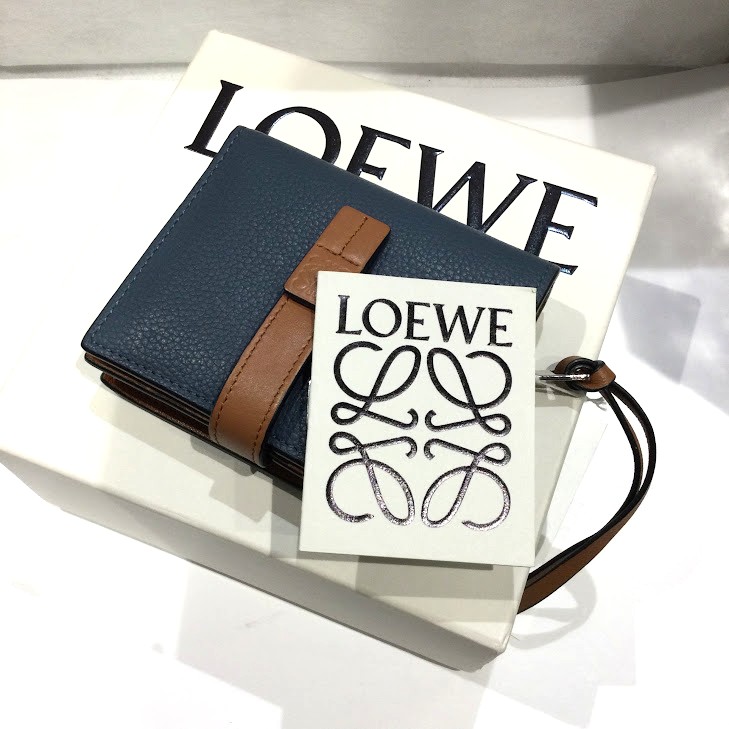 LOEWE ロエベ コンパクト財布 ネイビー タン アナグラム まねきや銀座本店 買取