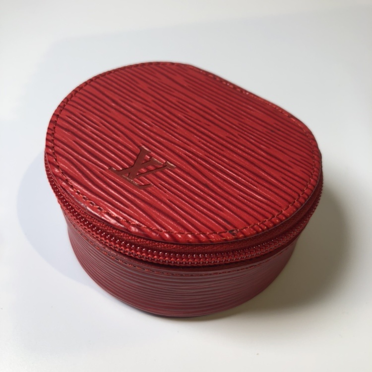 あべの_天王寺_買取_ルイヴィトン_エピ_ポーチ